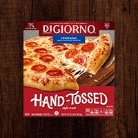Un paquete de la pizza de masa estilo Hand-Tossed de DiGiorno presentando la imagen del producto con "¡Pizzería!"